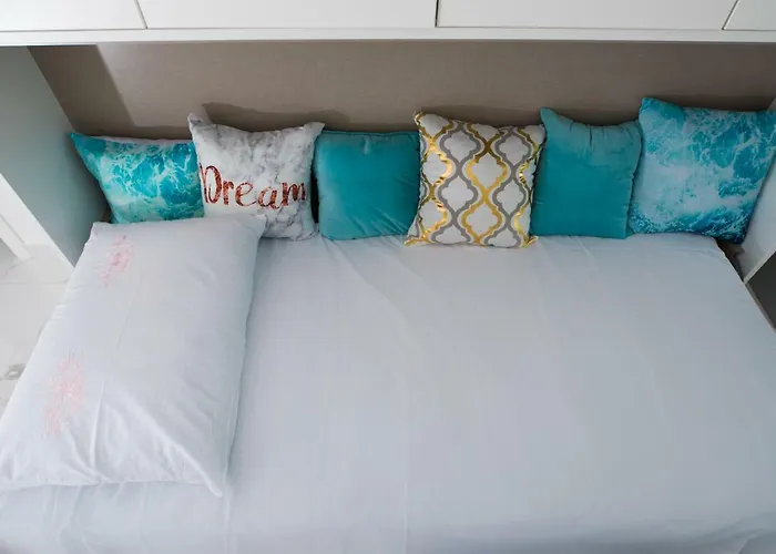 Sea View Luxury Apartamento *