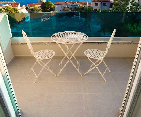 Sea View Luxury Apartamento *